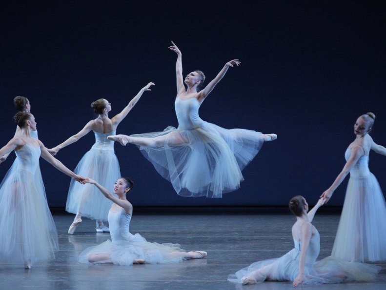 sara-mearns-by-paul-kolnik